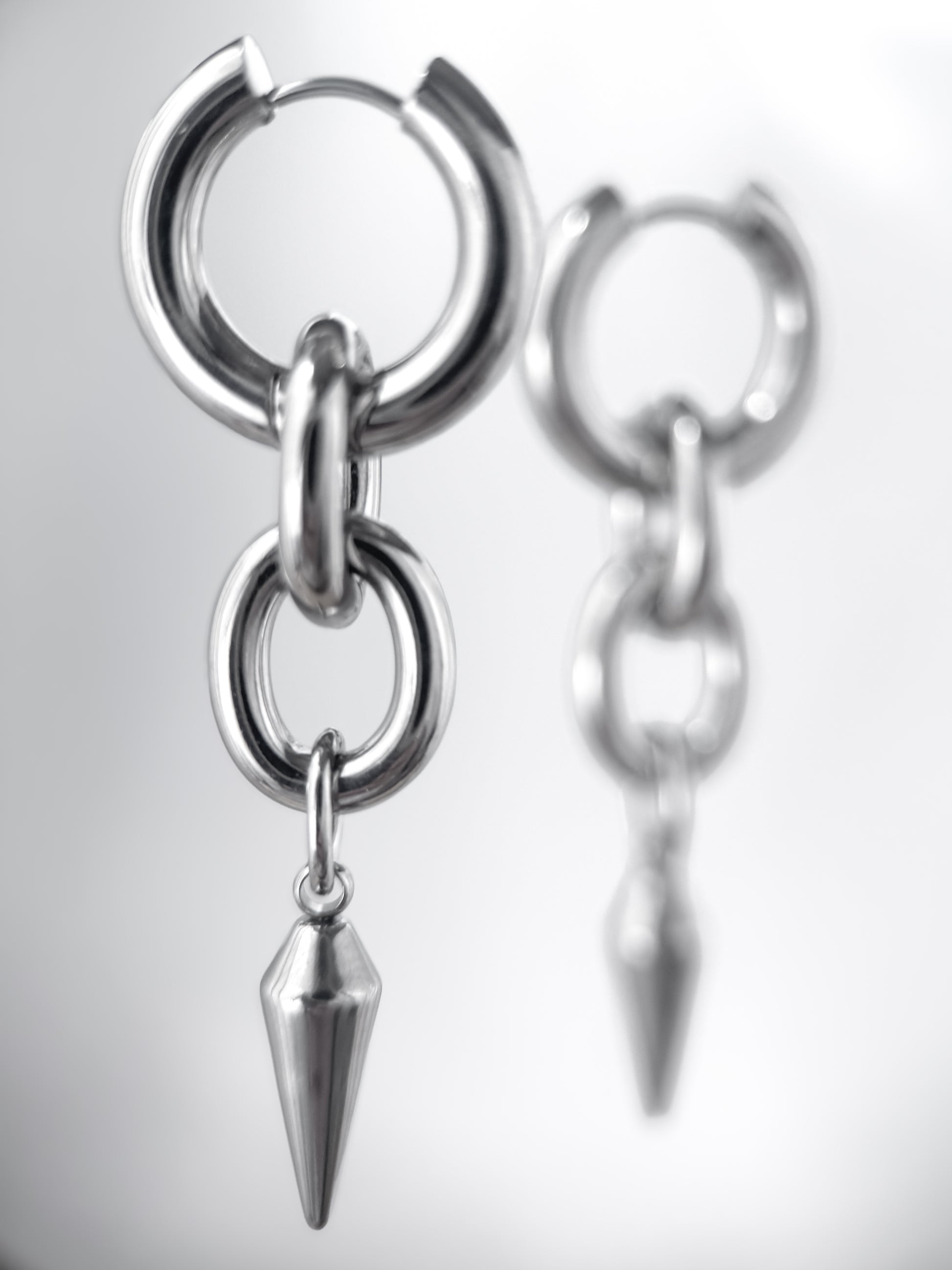 Scorpion tail chunky hoops